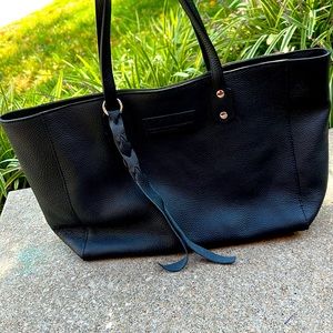 M.I.L.A. Luxe black leather handbag, EUC